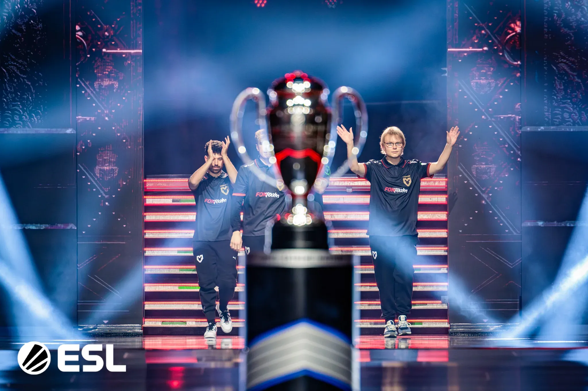 Team Vitality and MOUZ clash in IEM Krakow Semifinals