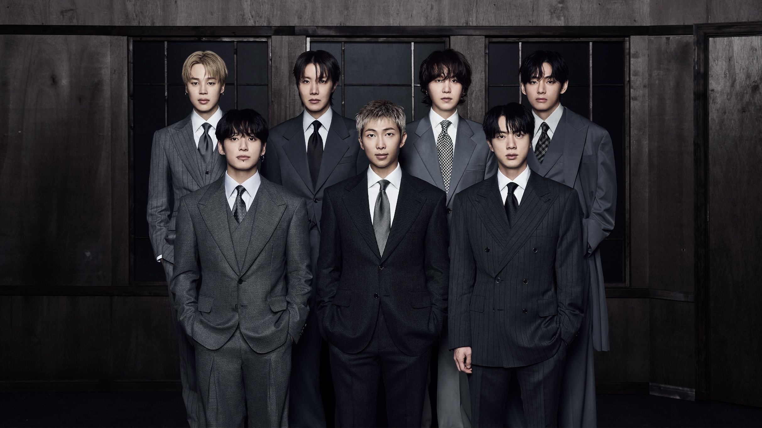 BTS Members Play LoL at LOUD's Training Facility in Brazil