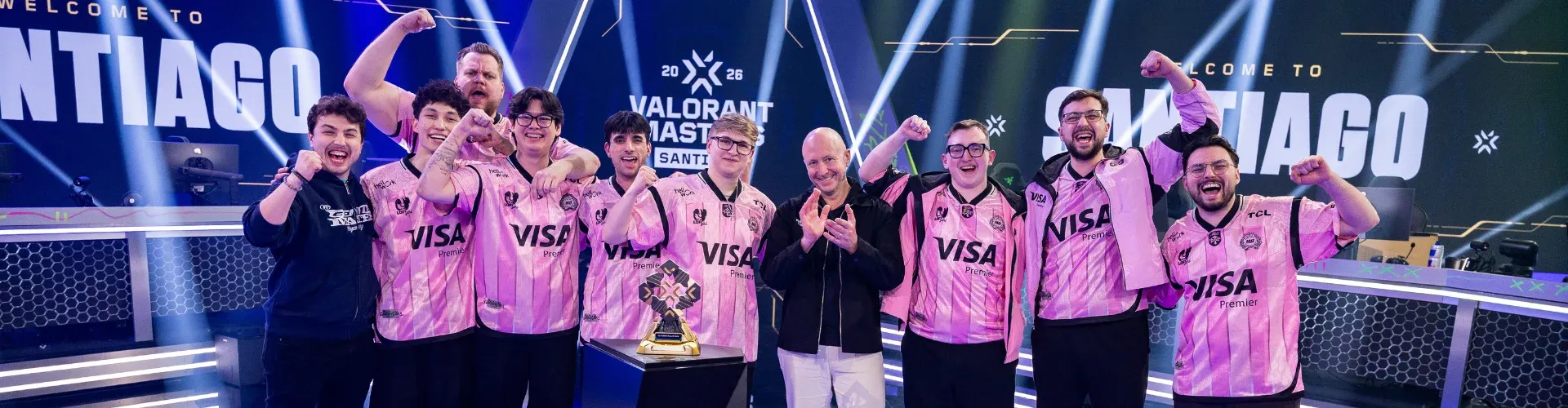 Gentle Mates posing on stage after beating Fnatic to qualify for Master Santiago (Image Source: Wojciech Wandzel/Riot Games)