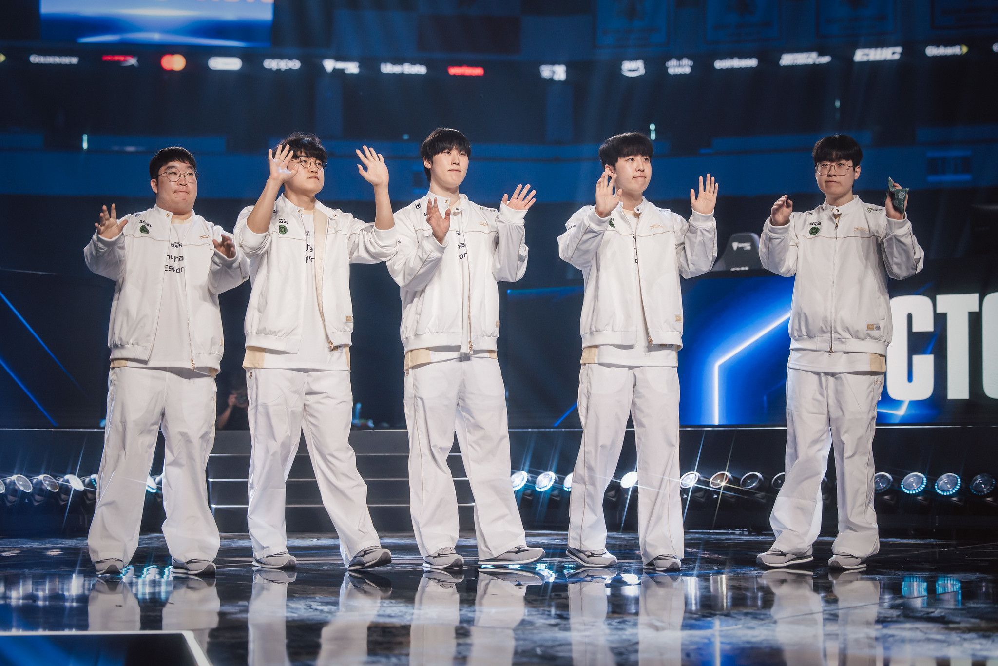Dia 1 da Fase Suíça do Worlds 2026 tem derrota coletiva da LPL e superioridade da LCK