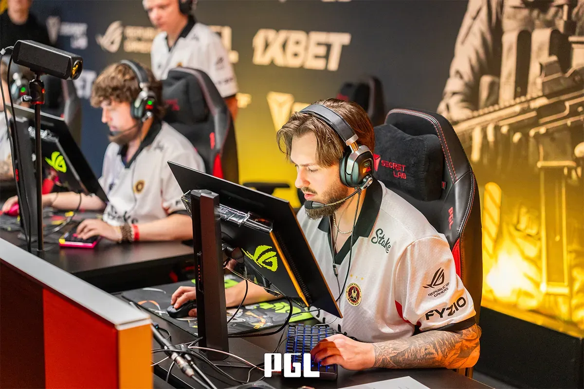 jL Deve Ganhar Sticker do Major no Lugar de apEX e Faz Piada Sobre A Situação